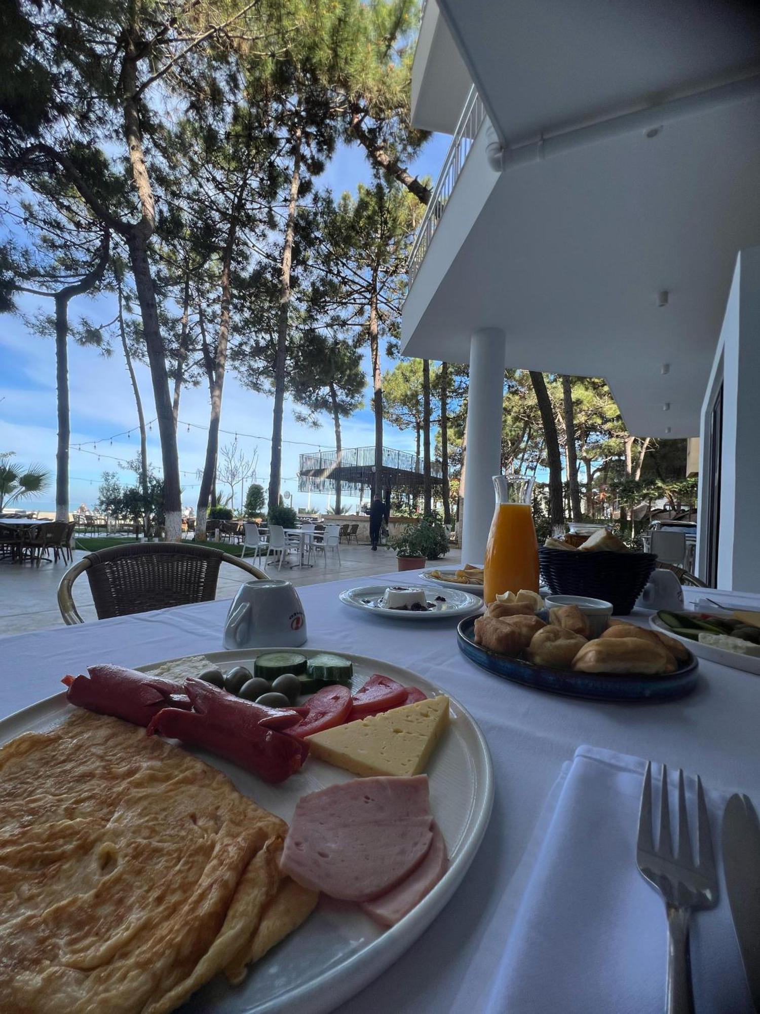 Hotel Andi Durrës 외부 사진